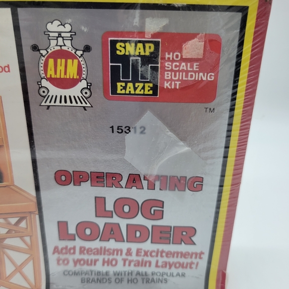 HO Scale Operating Log Loader - Picture 3 of 6